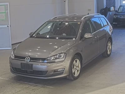 Volkswagen GOLF  с аукциона в Японии