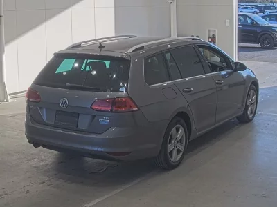 Volkswagen GOLF  с аукциона в Японии
