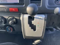 Toyota HIACE VAN лот № 755 оценка 3.5  с аукциона в Японии 3