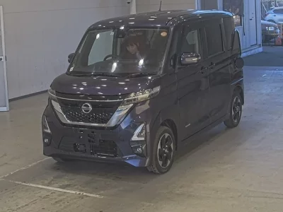 Nissan ROOX  с аукциона в Японии
