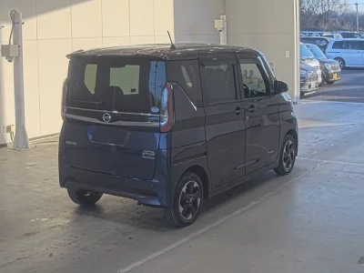 Nissan ROOX  с аукциона в Японии