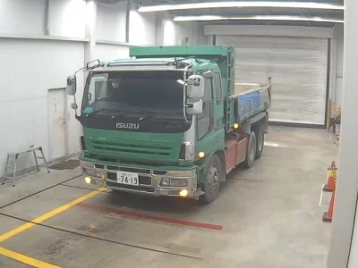 Isuzu TRUCK