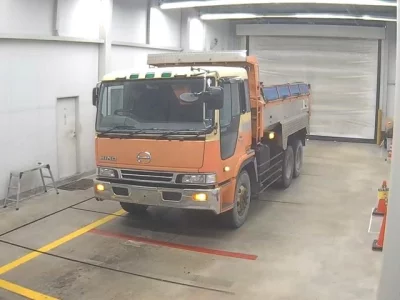 Hino TRUCK