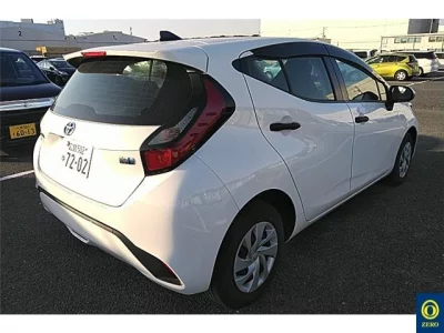 Toyota AQUA  с аукциона в Японии