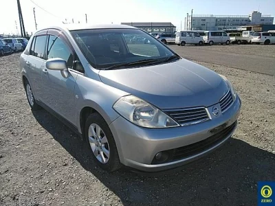Nissan TIIDA LATIO  с аукциона в Японии