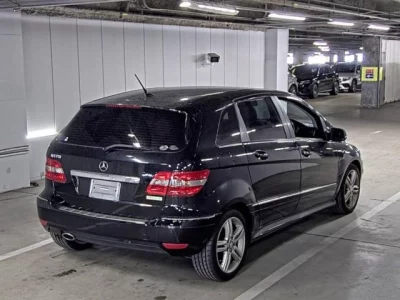 Mercedes-Benz B CLASS