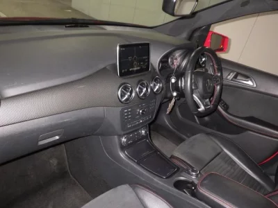 Mercedes-Benz B CLASS