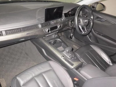 Audi A4  с аукциона в Японии