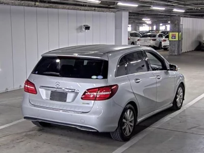 Mercedes-Benz B CLASS
