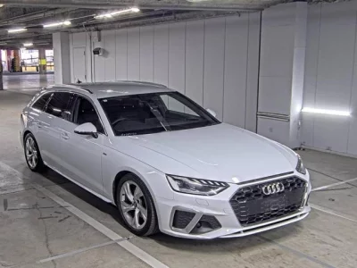 Audi A4  с аукциона в Японии