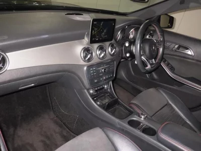 Mercedes-Benz GLA CLASS