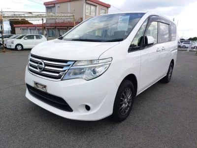 Nissan SERENA  с аукциона в Японии