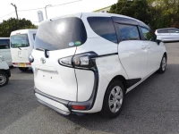 Toyota SIENTA лот № 13198 оценка 3.5  с аукциона в Японии 2