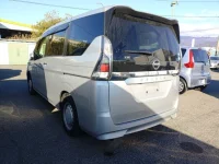 Nissan SERENA лот № 13238 оценка 3.5  с аукциона в Японии 4