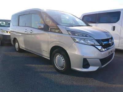 Nissan SERENA  с аукциона в Японии