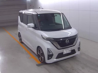 Nissan ROOX  с аукциона в Японии