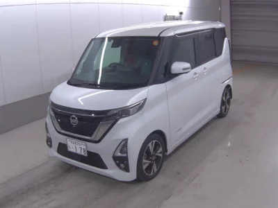 Nissan ROOX  с аукциона в Японии