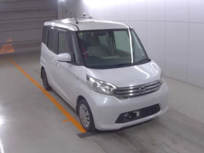 Nissan DAYZ ROOX  с аукциона в Японии