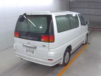 Nissan ELGRAND лот № 4047 оценка 3.5  с аукциона в Японии 3