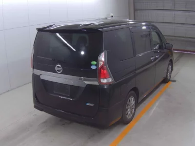 Nissan SERENA  с аукциона в Японии