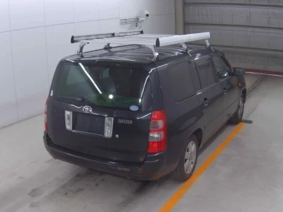 Toyota SUCCEED