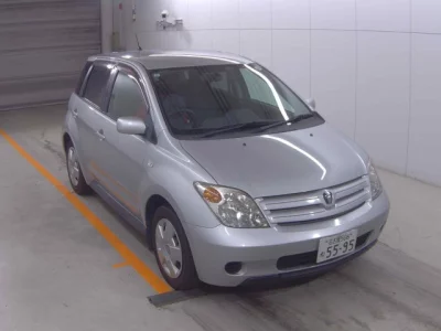 Toyota IST