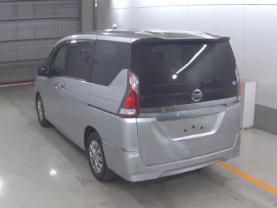 Nissan SERENA  с аукциона в Японии