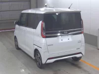 Nissan ROOX лот № 3016 оценка 4.5  с аукциона в Японии 1