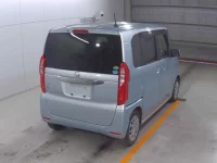 Honda N BOX лот № 3043 оценка 4  с аукциона в Японии 3