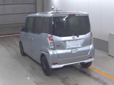 Nissan DAYZ ROOX  с аукциона в Японии