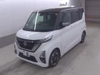 Nissan ROOX лот № 3013 оценка 3.5  с аукциона в Японии 2