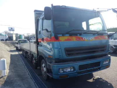 Isuzu GIGA
