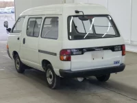 Toyota LITE ACE VAN лот № 7010 оценка RA  с аукциона в Японии 1