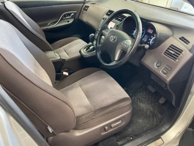 Toyota MARK X ZIO  с аукциона в Японии