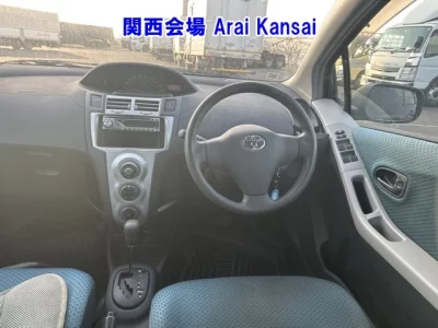 Toyota VITZ  с аукциона в Японии