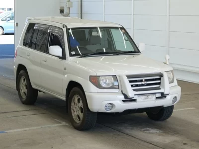 Mitsubishi PAJERO IO  с аукциона в Японии