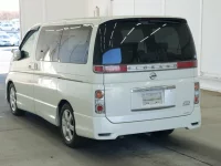 Nissan ELGRAND лот № 2188 оценка 4  с аукциона в Японии 1