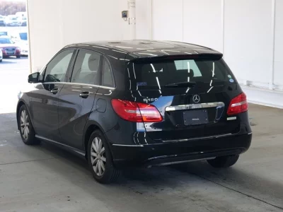 Mercedes-Benz B CLASS