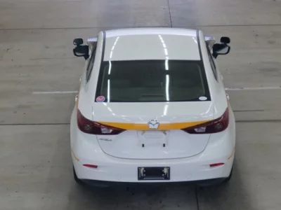 Mazda AXELA  с аукциона в Японии