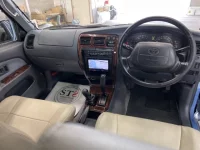 Toyota HILUX SURF лот № 5523 оценка 3  с аукциона в Японии 4