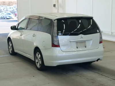 Mitsubishi GRANDIS