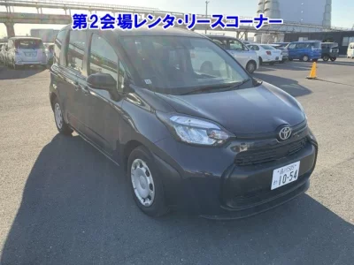 Toyota SIENTA  с аукциона в Японии