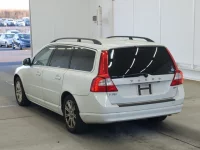 Volvo V70 лот № 5021 оценка 4  с аукциона в Японии 1