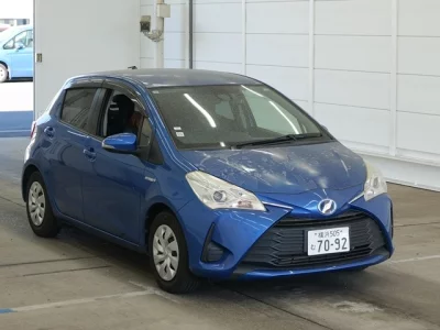 Toyota VITZ  с аукциона в Японии