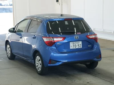 Toyota VITZ  с аукциона в Японии
