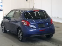 Peugeot 208 лот № 2319 оценка 3.5  с аукциона в Японии 1