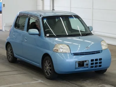 Daihatsu Esse