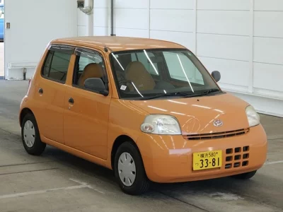 Daihatsu Esse