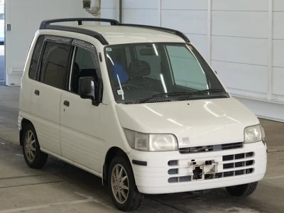 Daihatsu MOVE  с аукциона в Японии