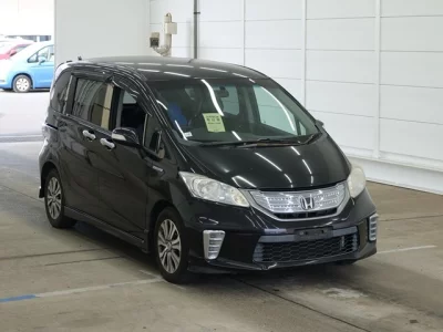 Honda FREED  с аукциона в Японии